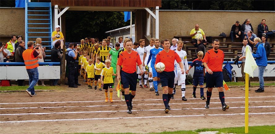 Danke an alle Organisatoren, Helfer und Sponsoren für Ihre Unterstützung beim Spiel des Jahres gegen den FC Carl Zeiss Jena.